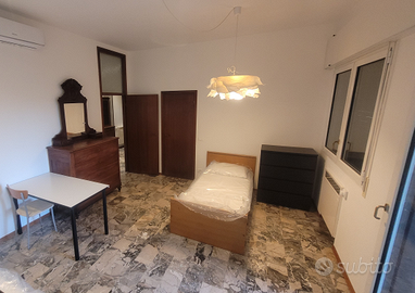 CAMERA SINGOLA 18 mq - IN APPARTAMENTO CONDIVISO