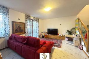 Villetta a schiera di 174 m² con 4 locali e box au