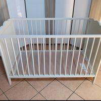 Lettino con sponde e materasso