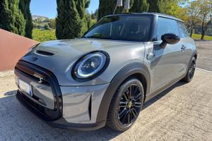 Mini All Electric Cooper SE Favoured