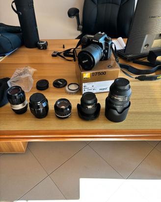 Attrezzatura completa Nikon digitale