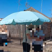 Ombrellone da terrazzo/giardino con base