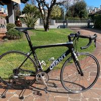 Bici da strada Giant ben tenuta