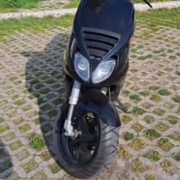 Piaggio nrg mc2 -50 cc a liquido