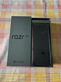 Motorola Razr 50 8/256 GB