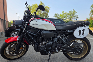 XSR 700 abs Akrapovic pari al nuovo