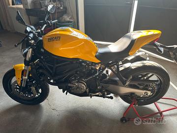 Ducati Monster 821 restyling del 25 anno