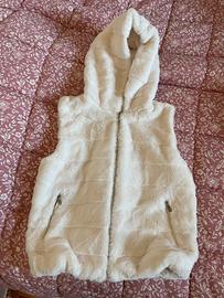 Gilet in ecopelliccia con cappuccio bianco panna