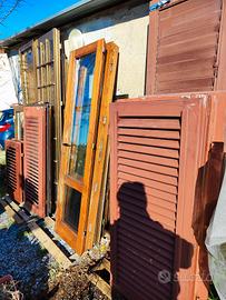 portoncino in legno porta finestra