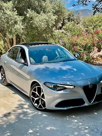 Alfa Romeo Giulia 2.2 160cv