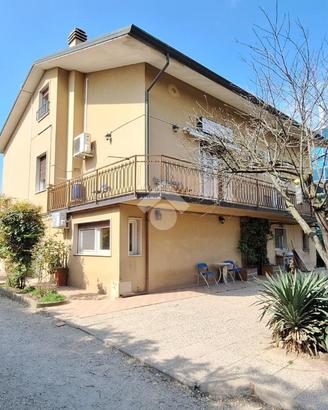 VILLA SINGOLA A SAN GIORGIO BIGARELLO