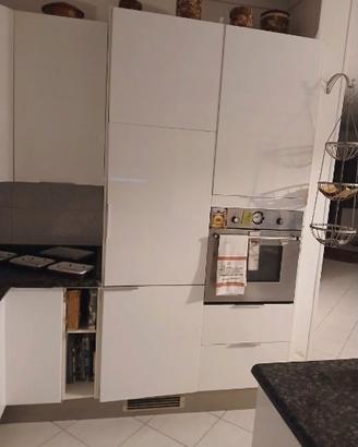 Cucina. Completa