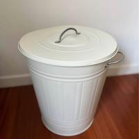 Bidone metallo bianco con coperchio