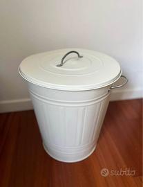 Bidone metallo bianco con coperchio