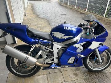 YAMAHA R6 1999