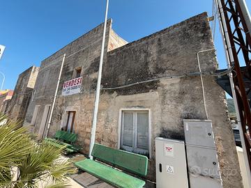 Custonaci casa da ristrutturare