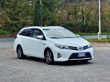 Toyota Auris Touring Sports 1.8 Hybrid Lounge 2015