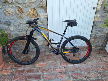 Specialized FUSE 140mm TG. L front