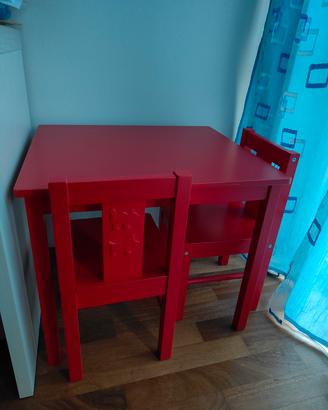 tavolino+2 sedie di legno Ikea