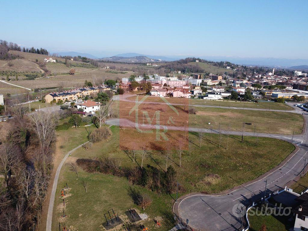 TERRENO EDIFICABILE 999mq a Manzano - Vista 5