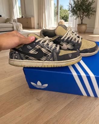Nike SB Dunk Low  Taglia 42