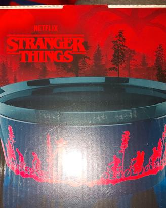 dinner  set stranger things 