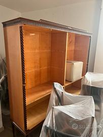 Mobile antico in rovere