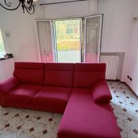 Divano 3 posti con isola 150€ trattabili