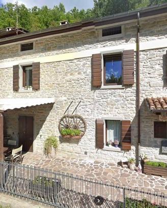 Casa indipendente di 220 m² con più di 5 locali e 