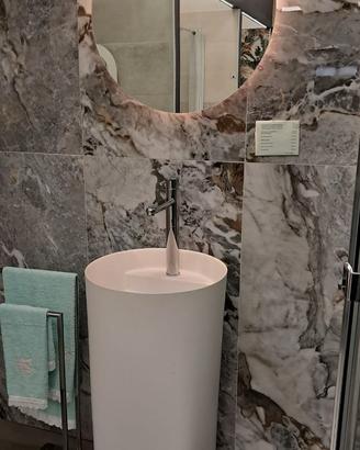 Lavabo free standing in Corian