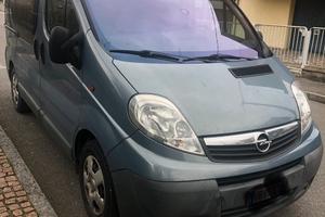 Opel vivaro 9 posti