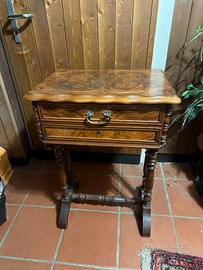 Tavolino antico da appoggio