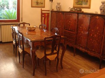 Mobile e tavola da salotto in stile