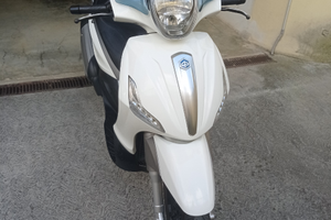 Piaggio Beverly 350 ST i.e. ABS-ASR