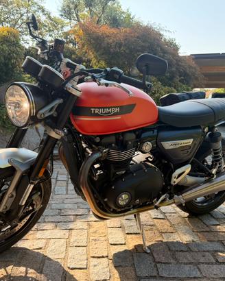 Triumph speed twin 1200