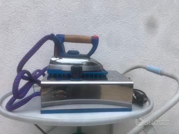 Ferro da stiro professionale con caldaia in acciai