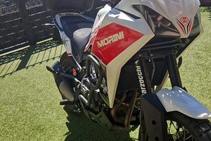 Moto Morini X-Cape 650 cerchi raggi