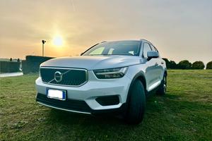 Volvo xc40 momentum pro t2 aut