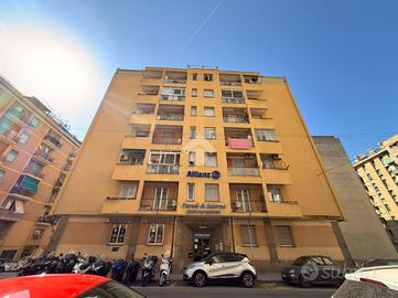 4 LOCALI A GENOVA