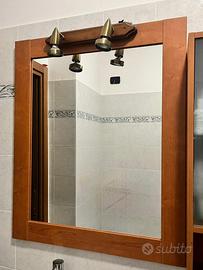 Mobili bagno in legno com specchio e faretti