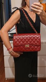 Borsa in pelle metalassè rossa