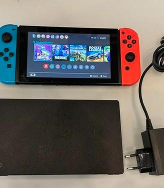 Nintendo Switch 1 con 7 giochi e accessori