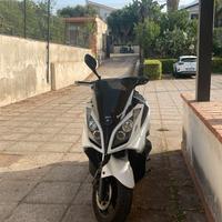 Kymco Downtown 300