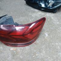 farò posteriore dacia Sandero anno 2024