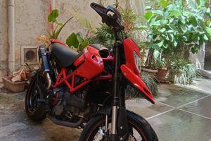Ducati hypermotard 1100