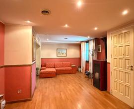 Casa indipendente con cortile carrabile