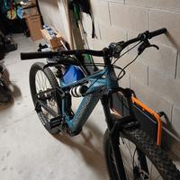 MONDRAKER   M