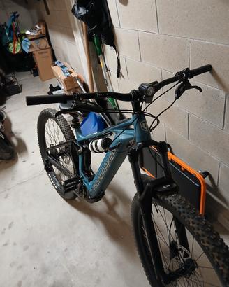 MONDRAKER   M