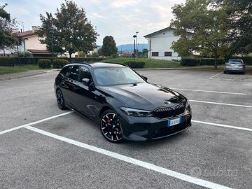 BMW Serie 3 330d Touring xDrive M 01/25 13400km
