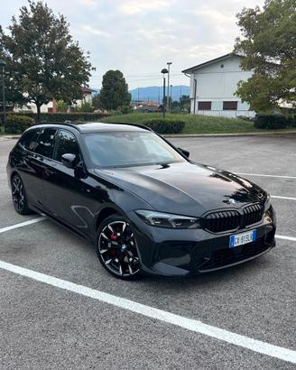 BMW Serie 3 330d Touring xDrive M 01/25 13400km